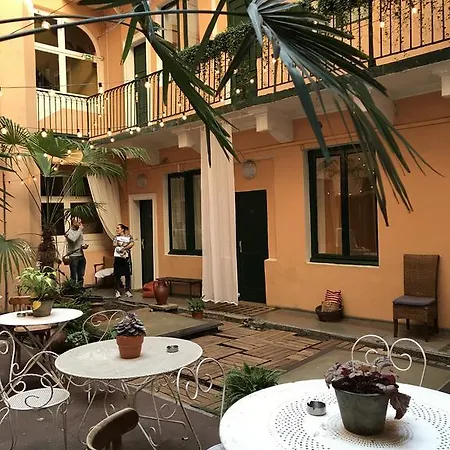 Ho36 Opera Hotel