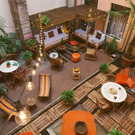 Ho36 Opera Hotel